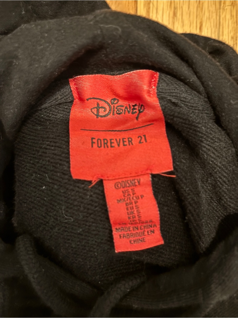 Forever 21 Black and Red Crewneck Men's Sweater